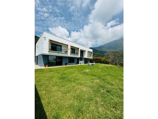 Luxury home in Bello, Departamento de Antioquia