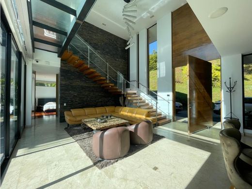 호화 저택 / 메데인, Medellín