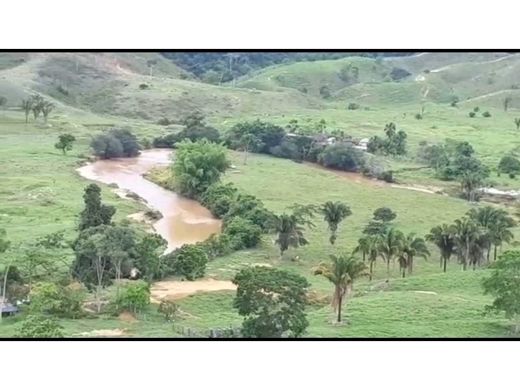 ‏בתים כפריים או חוות ב  Puerto Berrío, Departamento de Antioquia