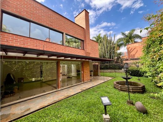 Πολυτελή κατοικία σε Μεδεγίν, Medellín