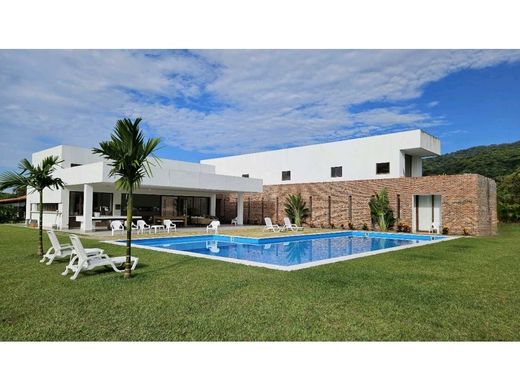 Luxury home in Restrepo, Departamento del Meta