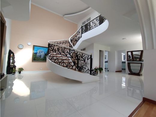 Köy evi Sabaneta, La Estrella