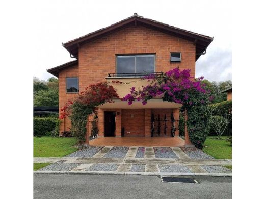 Luksusowy dom w Retiro, Departamento de Antioquia