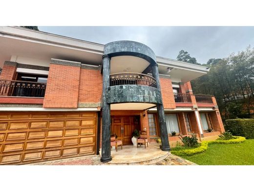 Πολυτελή κατοικία σε Μεδεγίν, Medellín