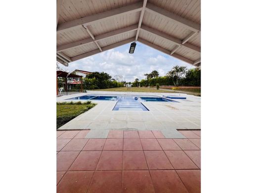 منزل ريفي ﻓﻲ Calarcá, Calarca