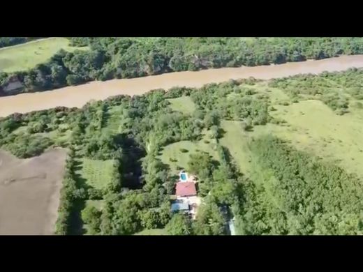 Cortijo o casa de campo en Flandes, Departamento de Tolima