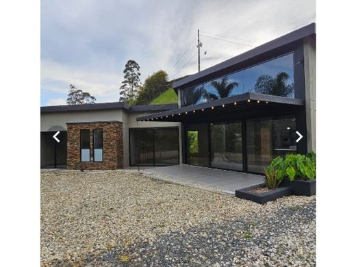 ‏בתים כפריים או חוות ב  Carmen de Viboral, El Carmen de Viboral