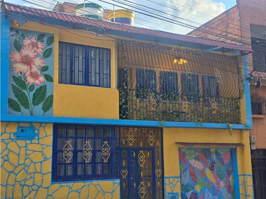 Элитный дом, Медельин, Medellín