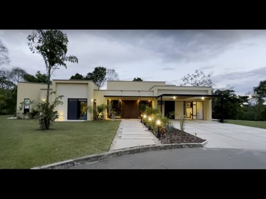 Country House in La Tebaida, Quindío Department