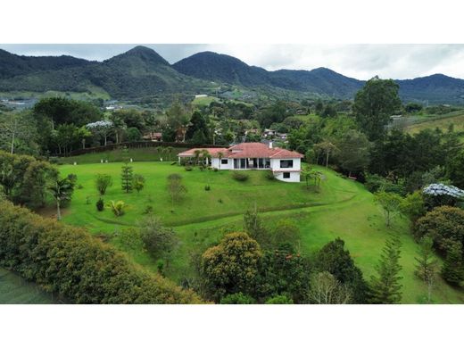 Farmhouse in Carmen de Viboral, El Carmen de Viboral
