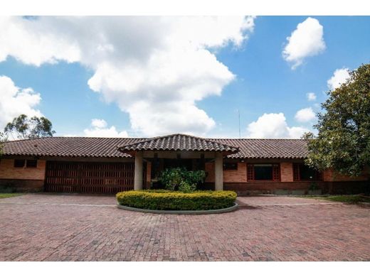 منزل ريفي ﻓﻲ Envigado, Departamento de Antioquia