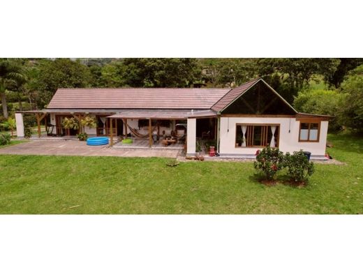 Gutshaus oder Landhaus in Girardota, Departamento de Antioquia