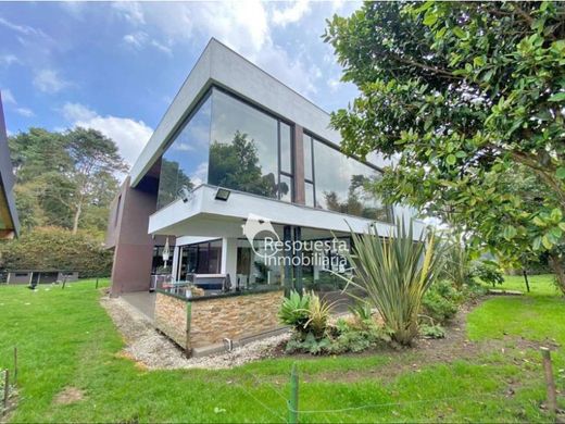 Πολυτελή κατοικία σε Μεδεγίν, Medellín