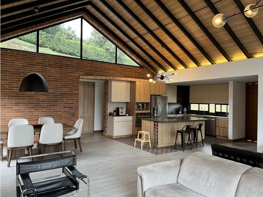 منزل ريفي ﻓﻲ ميديلين, Medellín