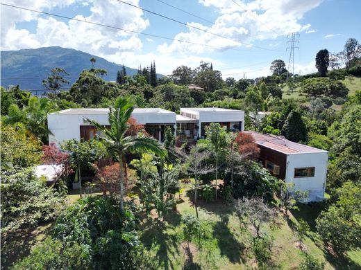 郊区住宅  Copacabana, Departamento de Antioquia