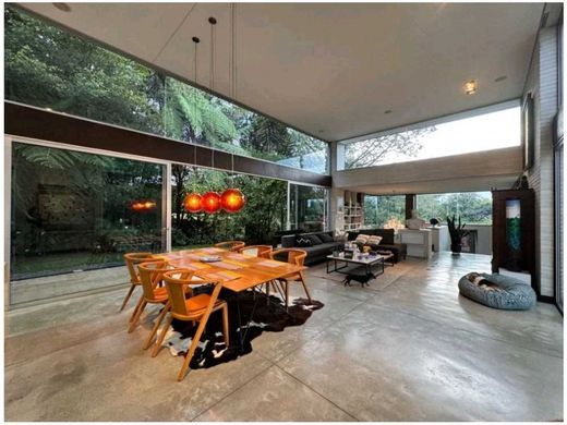 Πολυτελή κατοικία σε Μεδεγίν, Medellín