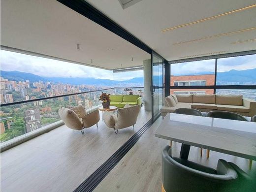 Двухуровневые апартаменты, Medellín, Departamento de Antioquia