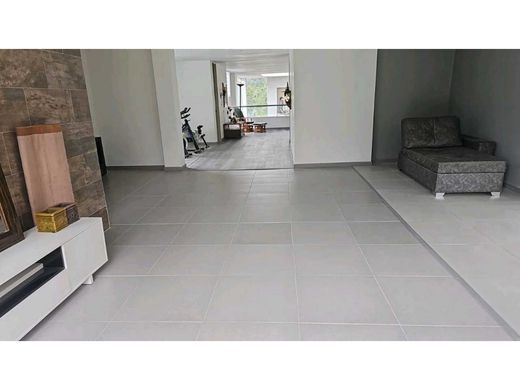 Luxus-Haus in Envigado, Departamento de Antioquia