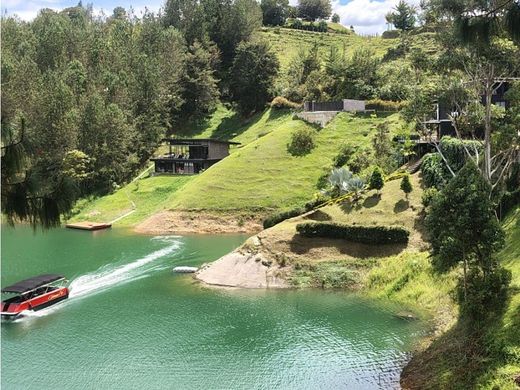 Luxury home in El Peñol, Yarumal