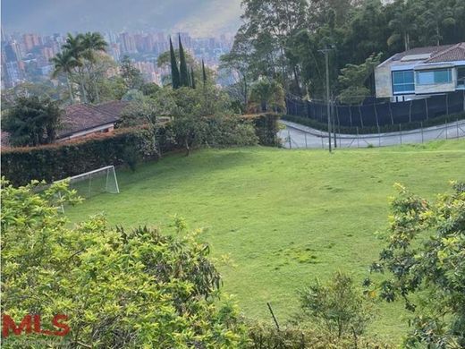 Terreno a Medellín, Departamento de Antioquia