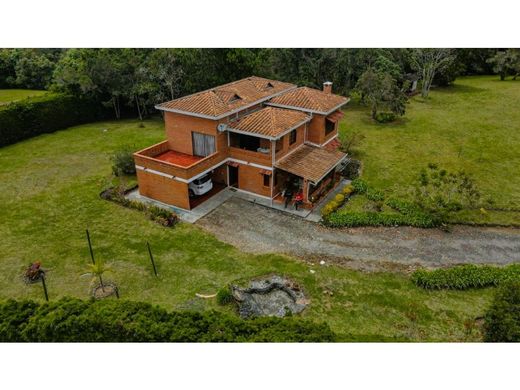 Propriété de campagne à Santa Helena, Medellín