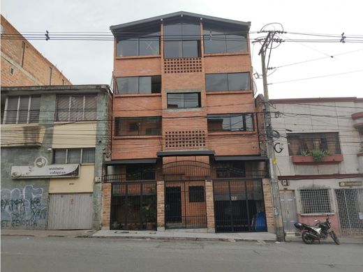 Edificio en Medellín, Departamento de Antioquia