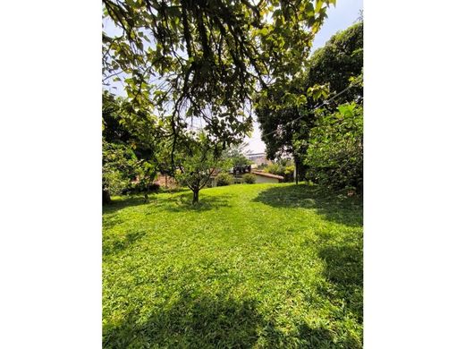 Участок, Медельин, Medellín