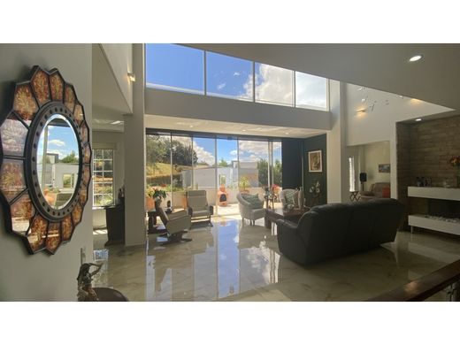 Luxus-Haus in Envigado, Departamento de Antioquia
