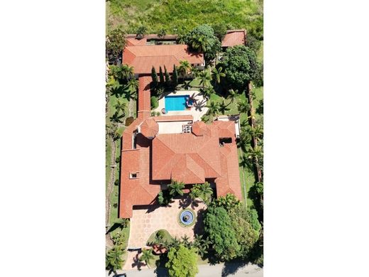 Köy evi Cali, Departamento del Valle del Cauca