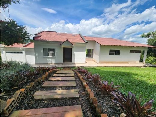 Casa di lusso a Pereira, Departamento de Risaralda