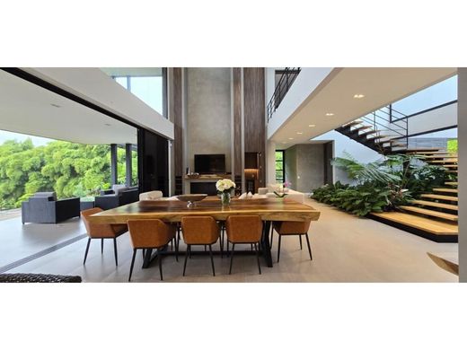 Köy evi Rionegro, Departamento de Antioquia