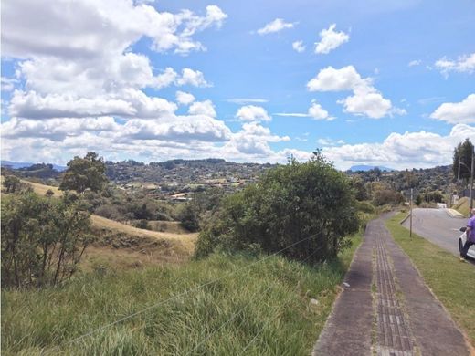 地皮  Envigado, Departamento de Antioquia