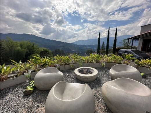 Casa di lusso a Sabaneta, La Estrella