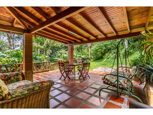 Πολυτελή κατοικία σε Μεδεγίν, Medellín