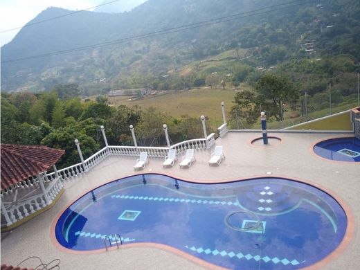 Rustico o casale a Barbosa, Departamento de Antioquia