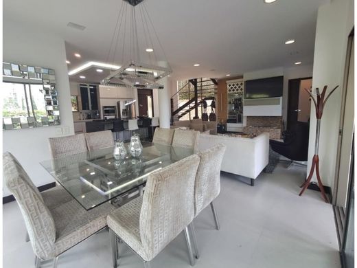 Εξοχική κατοικία σε Sabaneta, La Estrella