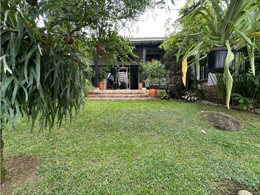 豪宅  卡利, Cali