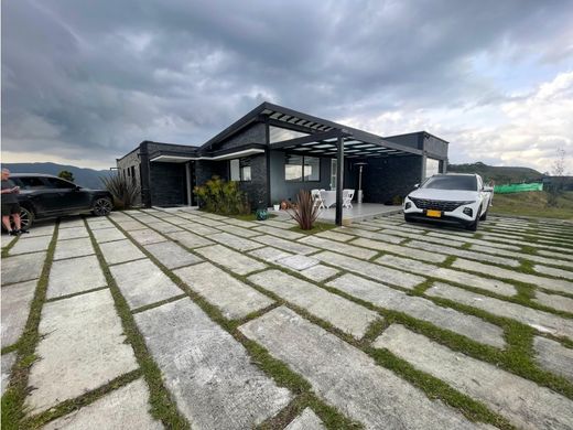 Country House in Retiro, Departamento de Antioquia