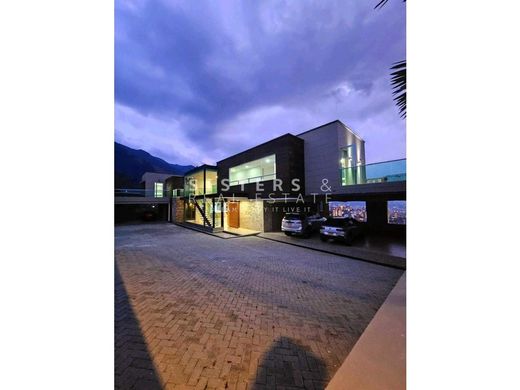 Πολυτελή κατοικία σε Μεδεγίν, Medellín