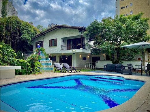 Luxe woning in Medellín, Departamento de Antioquia