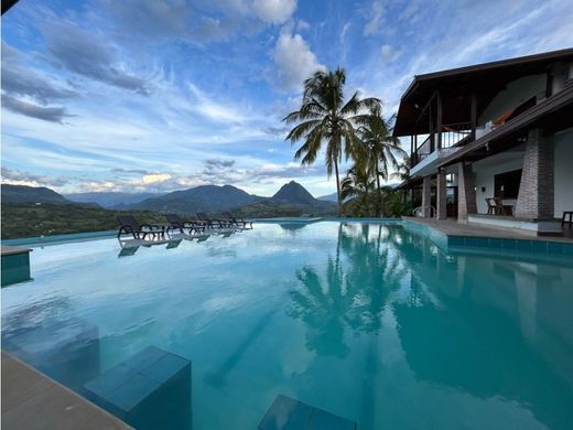 Quinta rústica - La Pintada, Departamento de Antioquia