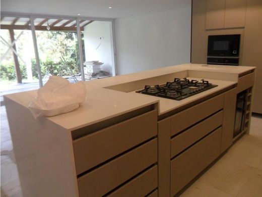 منزل ﻓﻲ Envigado, Departamento de Antioquia