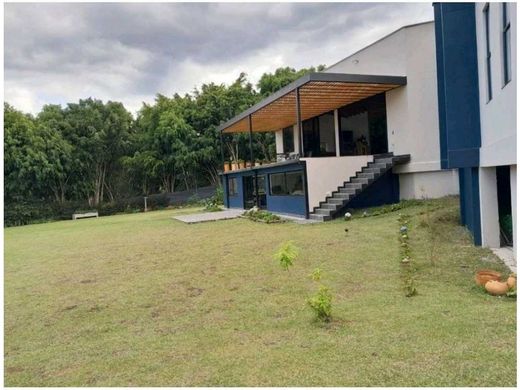 منزل ريفي ﻓﻲ La Ceja, Departamento de Antioquia