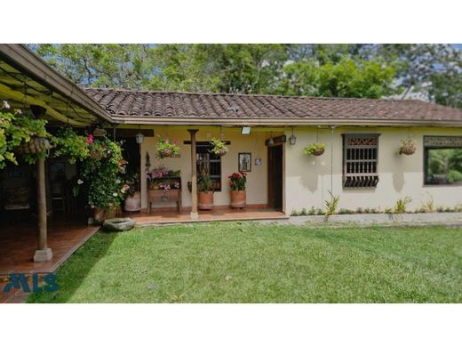 منزل ريفي ﻓﻲ El Bagre, Departamento de Antioquia