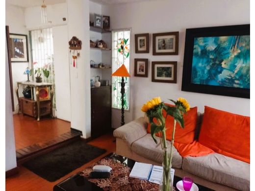 郊区住宅  波哥大, Bogotá  D.C.