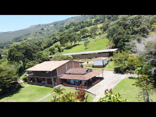 Cortijo o casa de campo en Girardota, Departamento de Antioquia