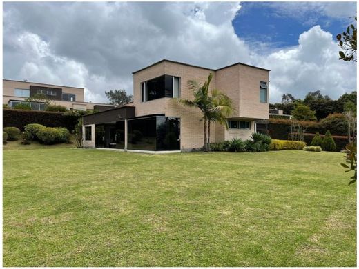 منزل ﻓﻲ Envigado, Departamento de Antioquia