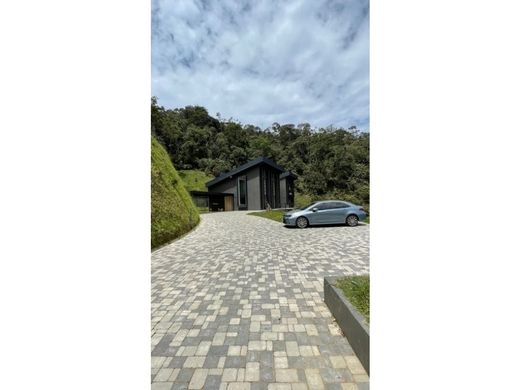 郊区住宅  Envigado, Departamento de Antioquia