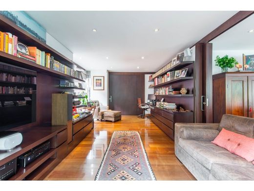 Apartment / Etagenwohnung in Bogotá, Bogotá  D.C.