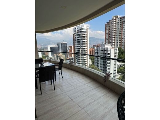 Apartment / Etagenwohnung in Medellín, Departamento de Antioquia